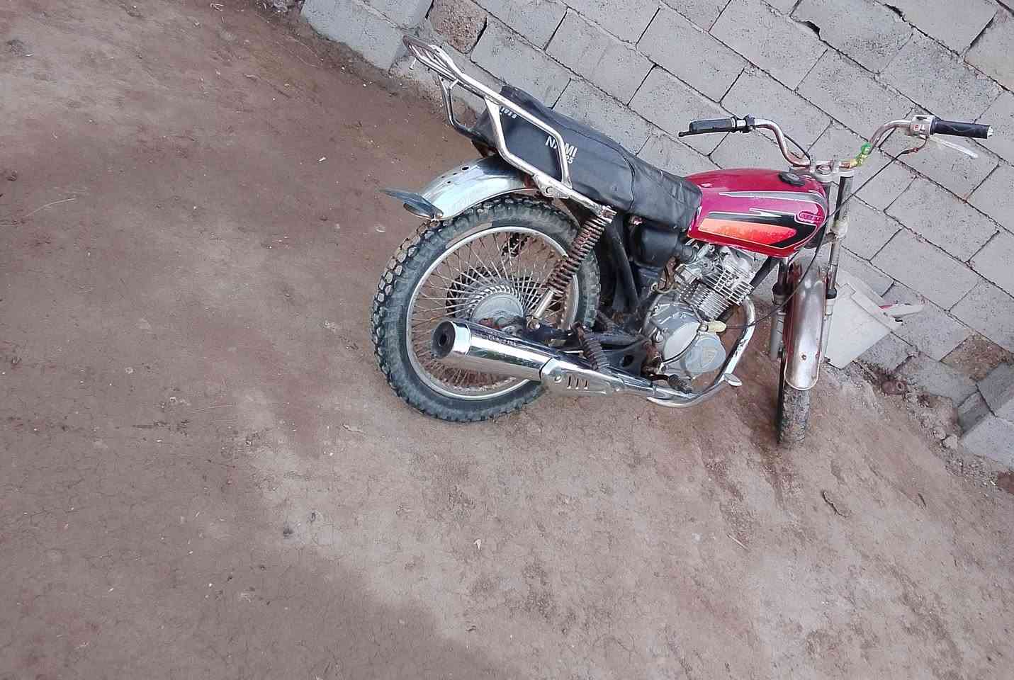 دراجه للبيع كلك نامه دراجه فول تاير وره جديد جوابه جدد شرط هندر واحد تشتغل المكان قريه بني عجيل للتواصل خاص


**إذا كنت صاحب هذا الإعلان وتريد حذفه لأي سبب، رجاءا أرسل رسالة إلى الدعم الفني**