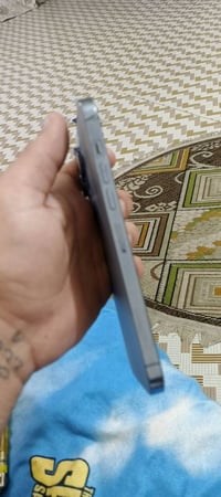 13برو ماكس بغداد الشعله  السعر 650 جهاز نضيف ومفوول  07761716906