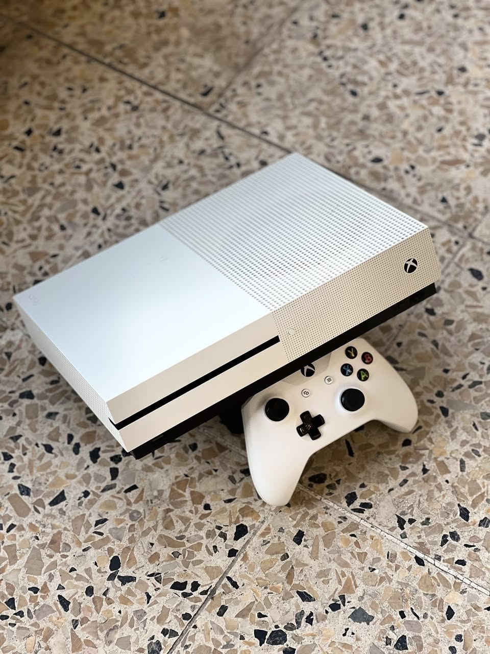 اكس بوكس ون اس
هارد 1تيرا 
كيم باس حسابين بيهن العاب مملوكه تقريبا ٣٦ لعبه والعاب قوية
جويستك واحد اصلي معا جهاز
وجويستك مال سيريس اس كيم سير
سعره ١٩٠ الف


**إذا كنت صاحب هذا الإعلان وتريد حذفه لأي سبب، رجاءا أرسل رسالة إلى الدعم الفني**