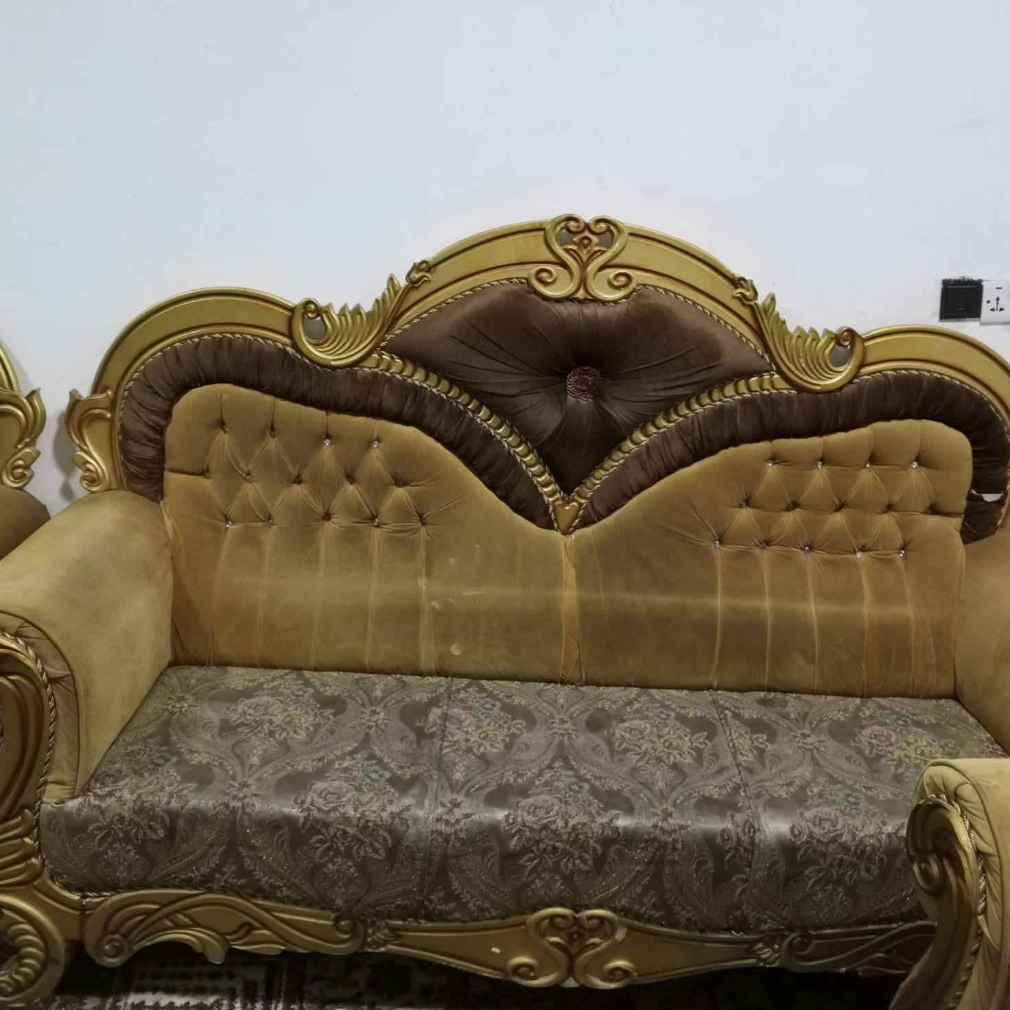 مكلفه بنشر والي عنده غراض بيت البيع ابيعهن اله بعموله دزوهن خاص 
البيع تخم ملكي حطاطه نضيف ومابيه أي ضرر السعر 250 شراي يتصل ع رقم مكانهم بعقوبه الحديد ***********
