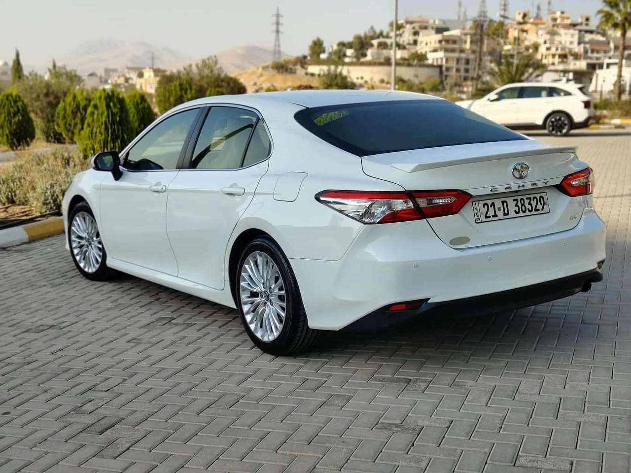 TOYOTA Camry 2020
 مواسەفاتی LE
خلیجی ناو زەرد و تەنها81هەزار ڕۆشتووە
گێڕو مەکینە بە شەرت
تایەی تازە گۆڕاوە 
ڕۆنیگێڕو مەکینەی تازە گۆڕیومە
سەنەوی بەسەرچووە 
یەک پەڵە بۆیاخی هەیە ساردو شوختی نییە
هەمووگیانی لەسەر دەقی شەریکە ماوەتەوە
گاعی بیلاد ڕانەخراوە
ماڵی دۆسته سەیارەی ماڵە
تەبیرید مەرکەزی و برێک بەسمەو ئۆتۆ هۆڵد
سیعر199$
***********
*********** السليمانية, العراق
