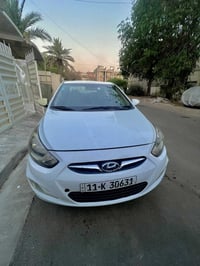 اكسنت خليجي موديل 2015   مكينة 1600   السيارة مكفولة عدة كم طخة  ماشية...