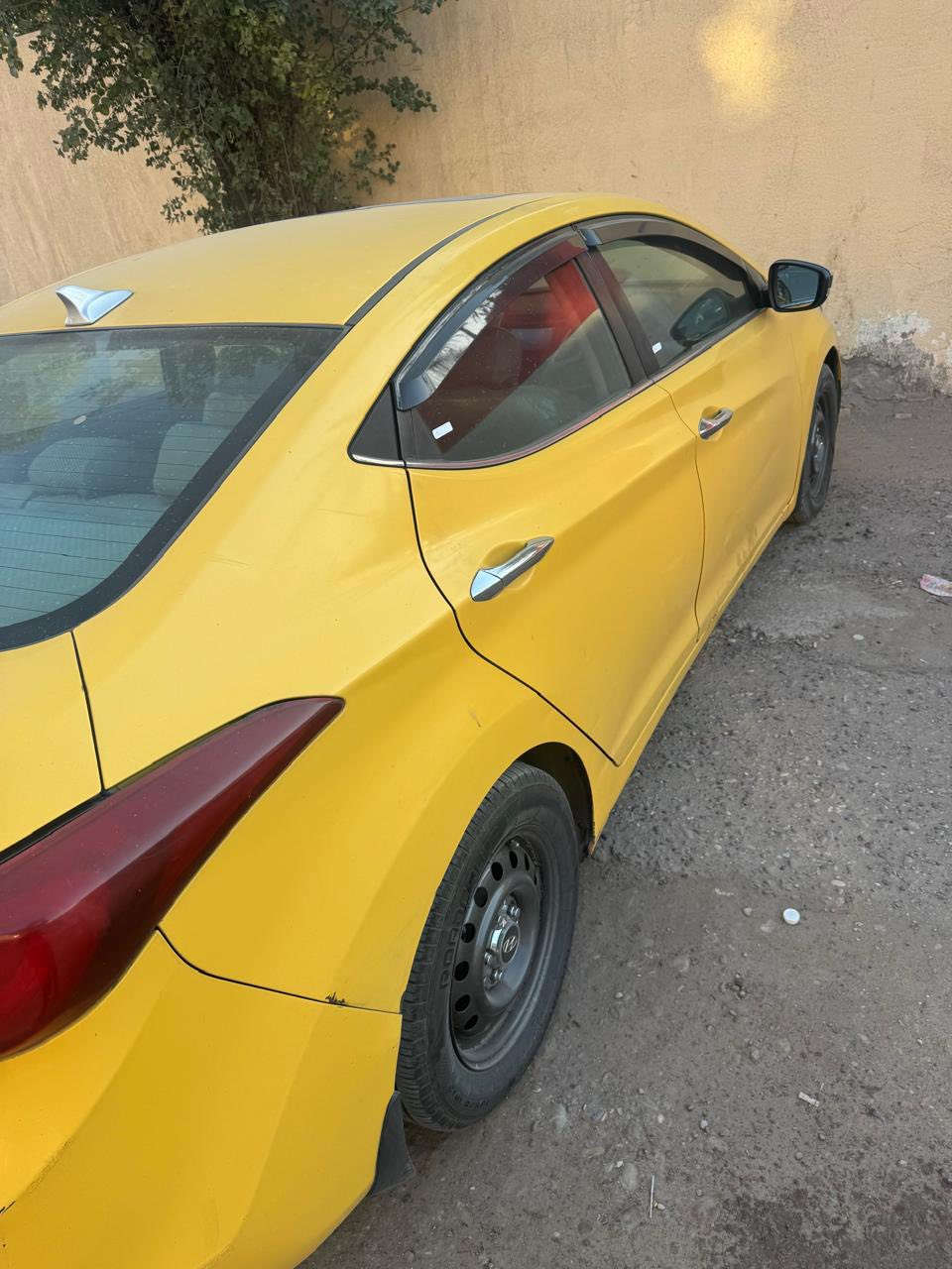 السلام عليكم
النترا امريكي محرك 1800 فول موصفات حادثها بنيد معدل بصمه فتحه بصمه ابواب اشاير مري حاكيه كامرا اصليه تدفئه كشنات غرامات مع الهيئه مصفره 
مكاني بغداد شارع فلسطين بااسمي السياره السعر ١١٥ وبيها مجال بسيط  السياره موديل ٢٠١٦ 
رقمي ***********
