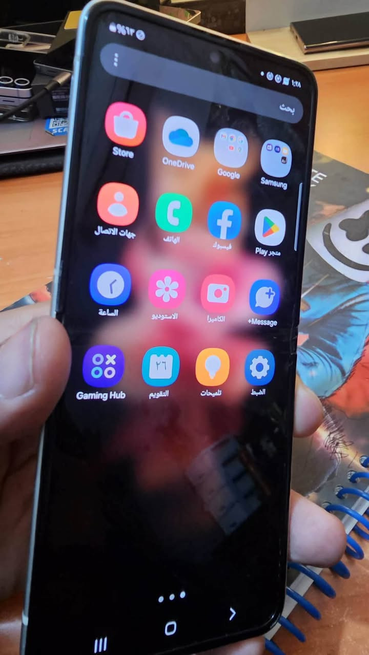 GalaxyZFglip3 5G
جهاز مداخل صيانه ابد 
لون كريمي 
ذاكره 128 جهاز كلش نضيف عله وضع الشركه 
ب 350 أو مراوس 
بغداد ***********
