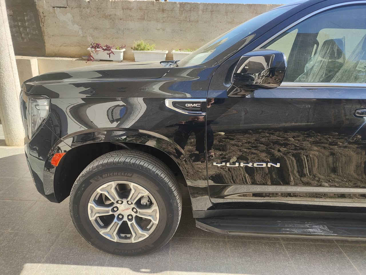 السلام عليكم ورحمة الله وبركاته
تقبل الله طاعتكم ووفقكم 
يوگن 2023 فئة sle
سيارة واردة خليجي الممشى 52 الف
رقم بغداد دولي 
سيارة على وضع الشركة
الداخل جديد
السيارة بيهة
جامرلغ ايمن والباب بي شخط فقط ومكحل بكارت
المواصفات مال السيارة اكيد معروفة لاهل الخبرة وميحتاج اذكرهة
سعر السيارة 457$ وبي مجال بسيط 
مكان السيارة 
صلاح الدين تكريت
***********
