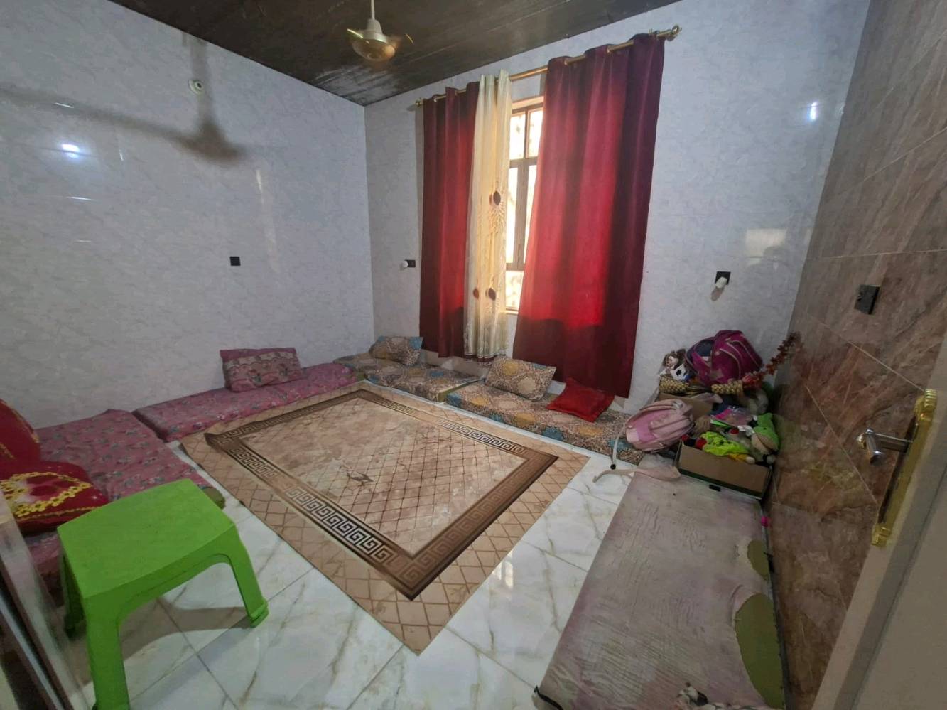 دار بناء العام 100م طابقين طابو 25 قرار محكمة في كربلاء شارع بغداد عمود 151 للبيع او امراوس بدونم طابو 25 في الاحسينية أو قريب عنها  *********** يصلح حسينية أو دار لقربة على شارع الزوار