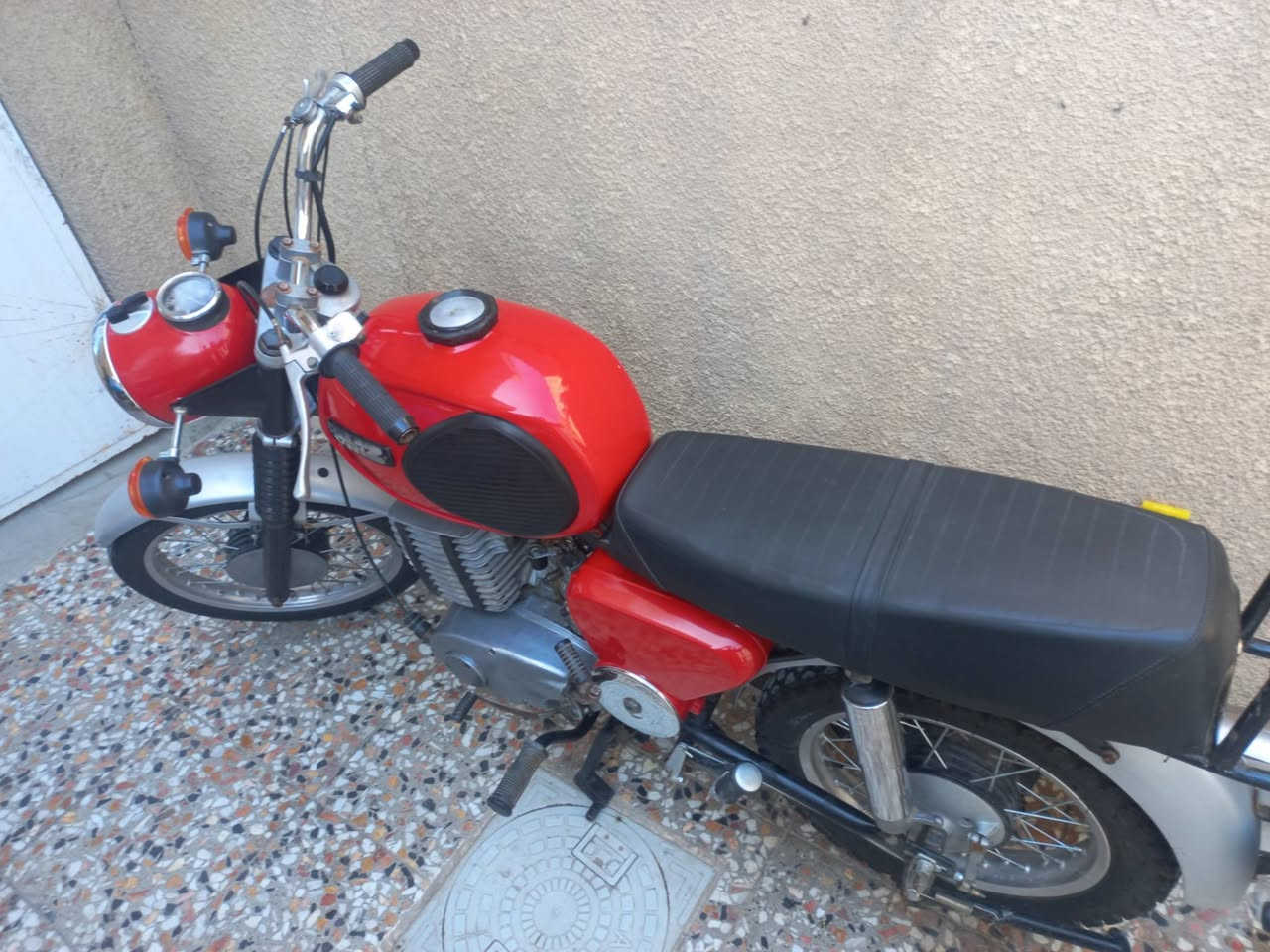 السلام عليكم Mz 1981 للبيع رقم وسنويه بسمي رقم بغداد  
للاتصال *********** 
(غير متواجد في الخاص شراي يتصل على رقم )
