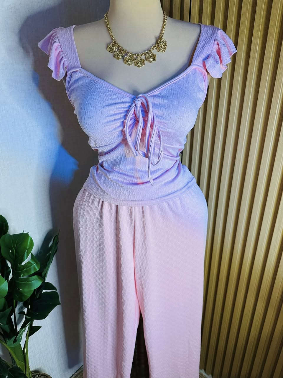 تراك 🎀 كله نزاكه 
خامه فانيله قطن 🎀
قياس فري سايز يلبس من وزن 50 الى وزن 85 
🤍🩷
_______________


**إذا كنت صاحب هذا الإعلان وتريد حذفه لأي سبب، رجاءا أرسل رسالة إلى الدعم الفني**