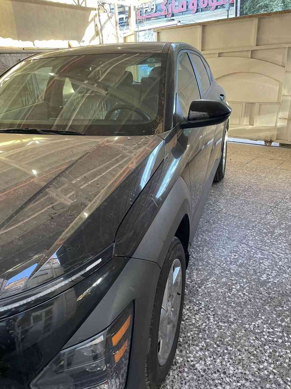 كونا 25
بصمه تشغيل عن بعد
ماشيه 4000
الحادث موجود بالصور
بدون دواخل بدون شواصي
سياره جديده 
موجوده بالمنصور ***********
السعر 17500
محرك 2000
