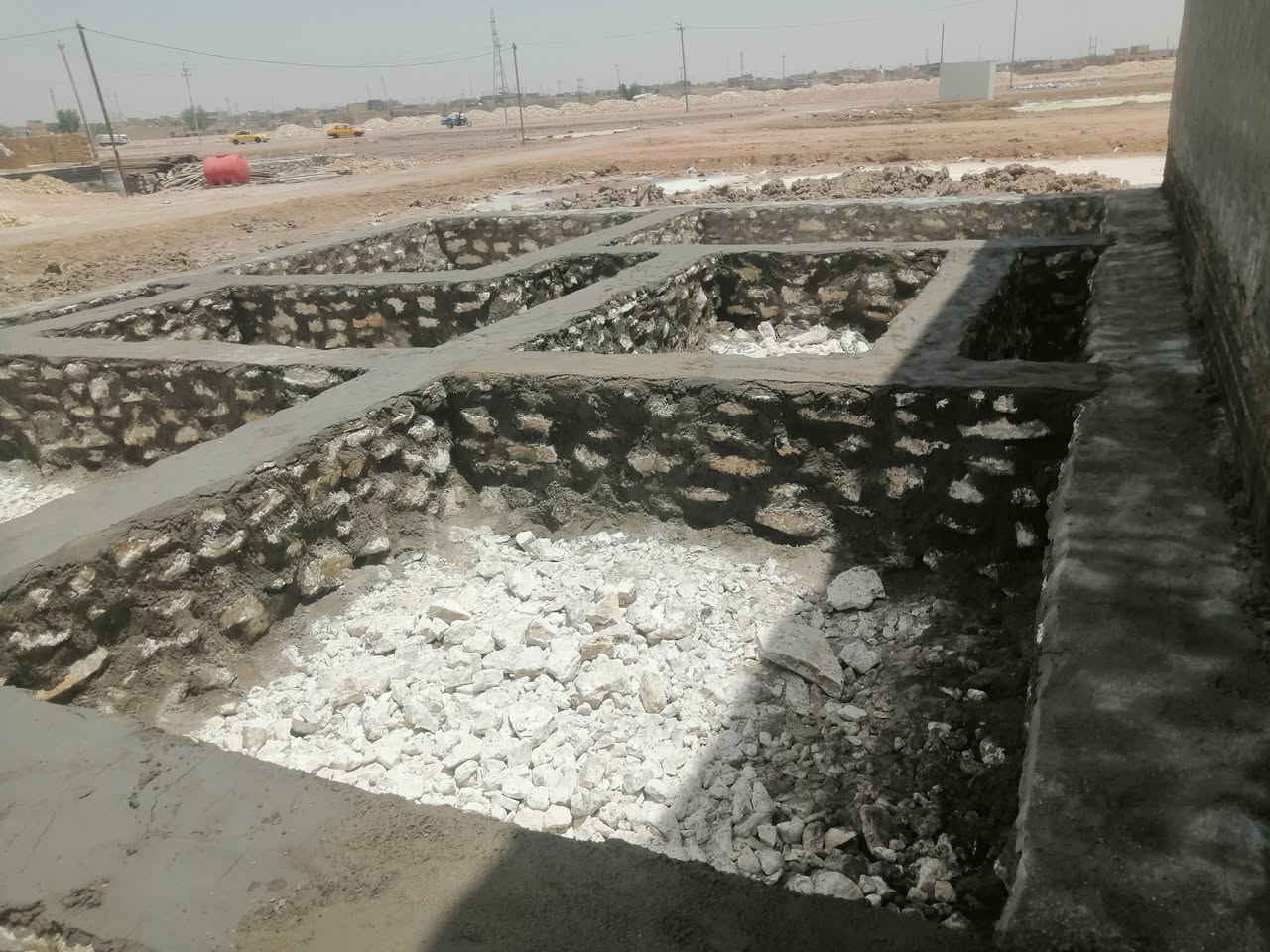 شقل حسب الطلب بشراف عباس ال مري تلفون *********** البناء حجر الأساس
