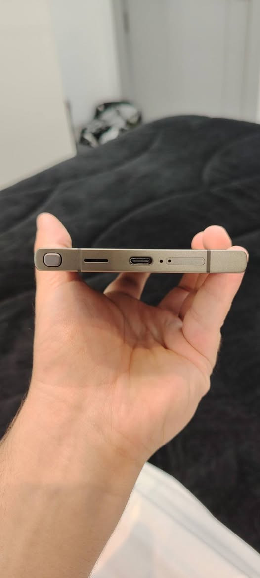 السلام عليكم
Galaxy S24 Ultra.
الذاكره 12/256.دبل سيمكارت 
الجهاز نضيف وبعده بضمان الشركه مستخدم 6 اشهر شرط. شخطه ما بي.
والله الجهاز حيل نضيف .
 التواصل وياي واتساب او مكالمه ***********.
السعر خاص
