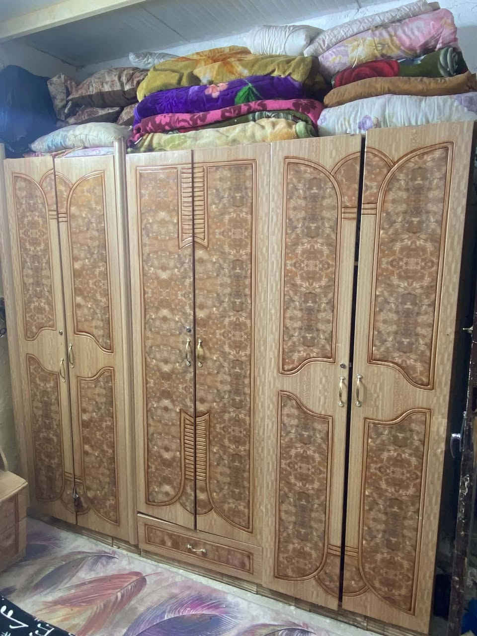 سلام عليكم غرفه للبيع سبع قطع أريدها 100وبيها مجال مكاني بغداد
***********
