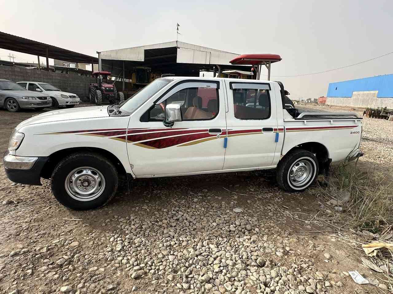 سلام عليكم سيارة نيسان موديل 99 تحويل مباشر سيارة حلوة وجاهز  ***********
