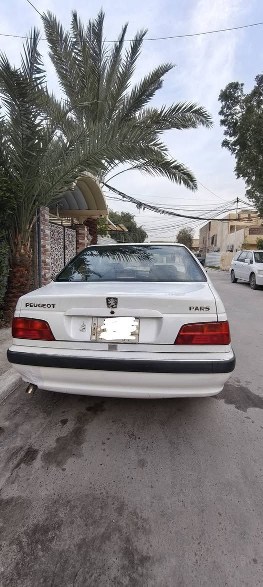 سلام وعليكم بيجو بارص 2012 سيارة كلش نضيفة وجاهزة من كلشي مكينة كير حدادية خير من الله بيهة صبغ نص جاملغ أيسر أمامي وبنيد مبدل بدون أي ضربة دواخل كلهة بلادية سنوية ٢٩ مصفرة غرامات رقم ديالى مشروع وطني  مكان بغداد سعر ٤٧ وبيهة مجال رقم ***********
