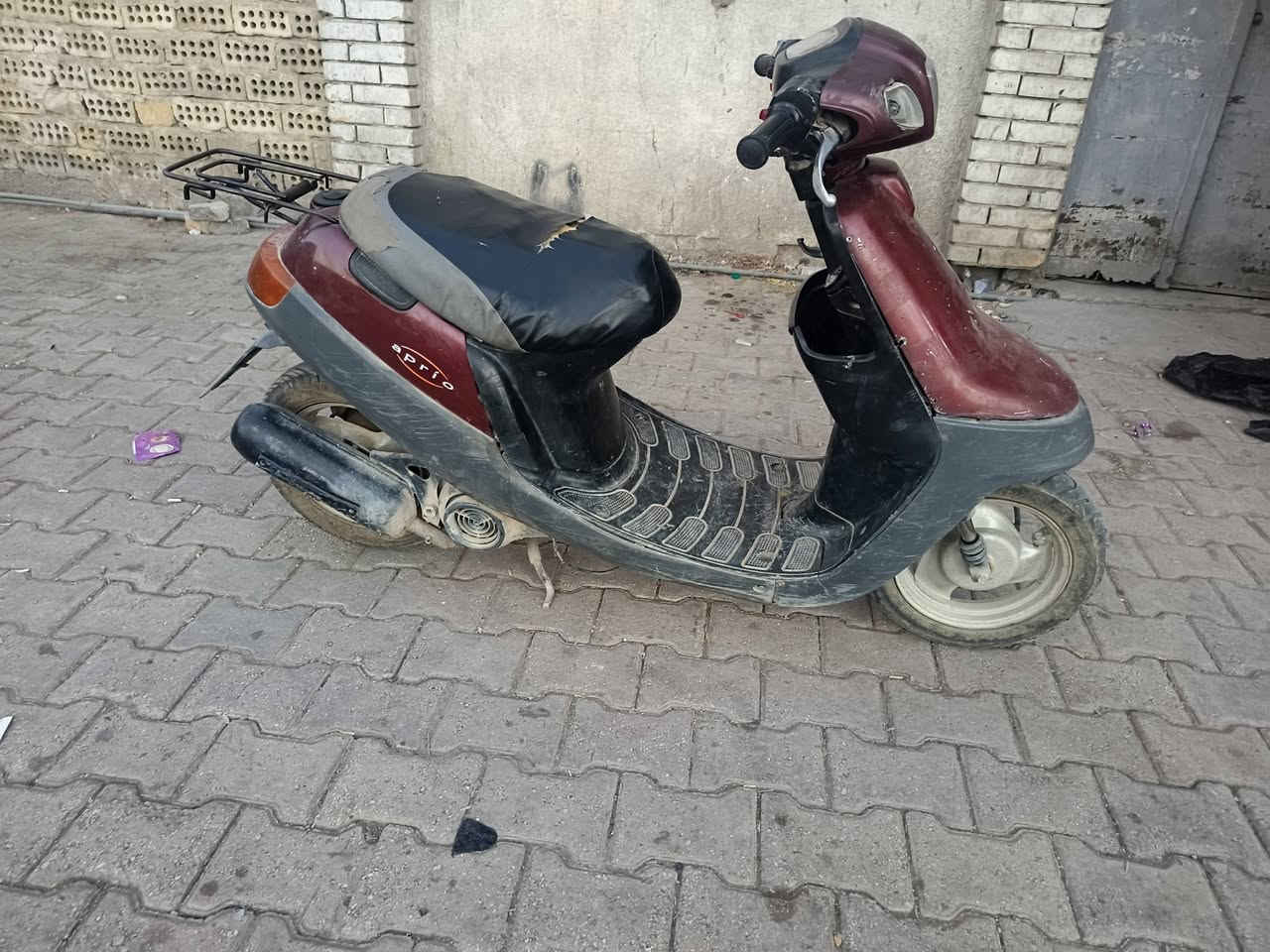 دراجه بطه للبيع
ما مجفته نضيفه كلش 

هندر واحد تشتغل

كفراتها بلادي

كهربائياتها كلشي مابيهن عوزهن بس باتري 

بانزين تضرف قليل التفويله تبقيك 4 ايام 

السعر 200 وبيها مجال

للتواصل ***********

انستا z_lovk
اذا ما عدك اكتب بل تعليقات واني ارد عليك
المكان كربلاء شارع ميثم التمار مقابيل اسواق برتقاله

