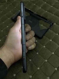 بوكو f4 GT ذاكره ٢٥٦ جهاز يدعم شفتات غني عن تعريف فقط بي فطر بضهر نضيف...