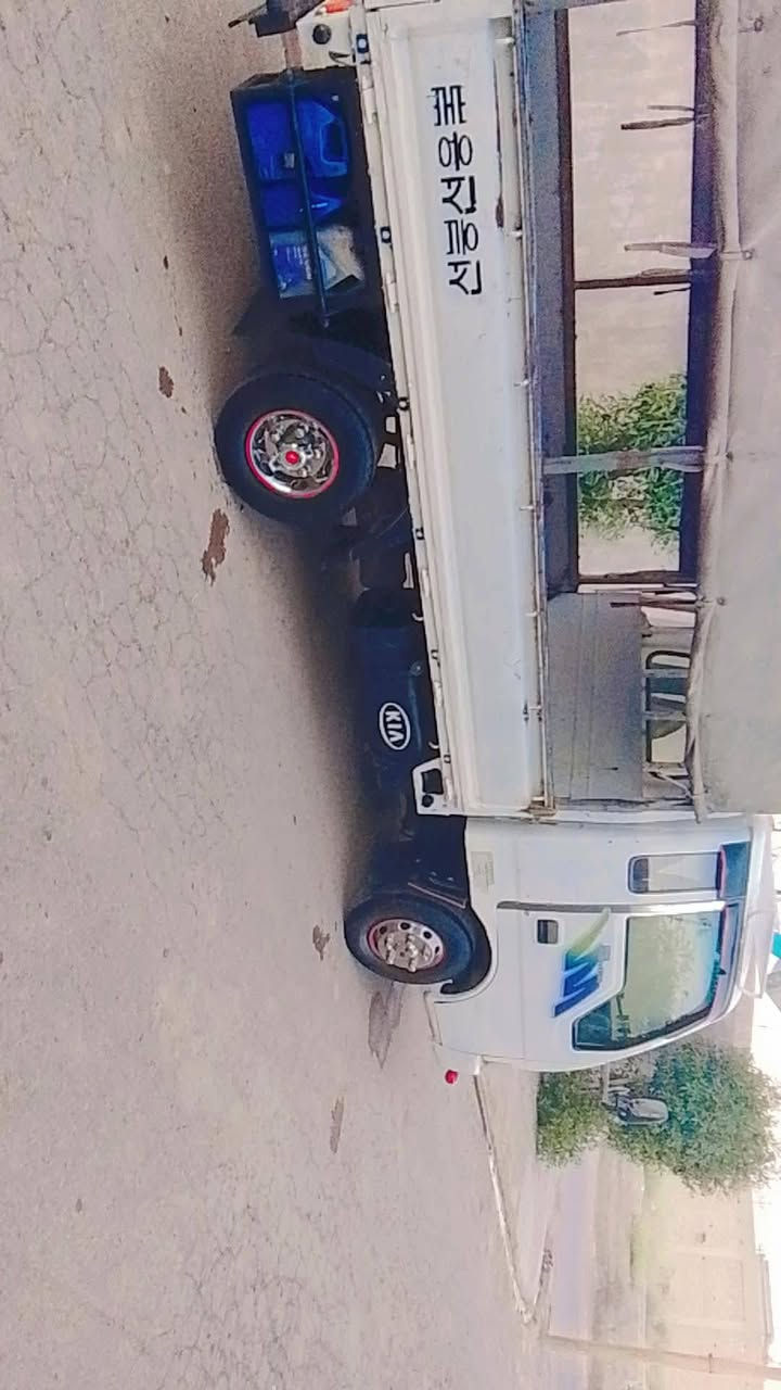 السلام عليكم سياره فونتيرا للبيع المكان ديالى سياره جازه للعمل ***********
