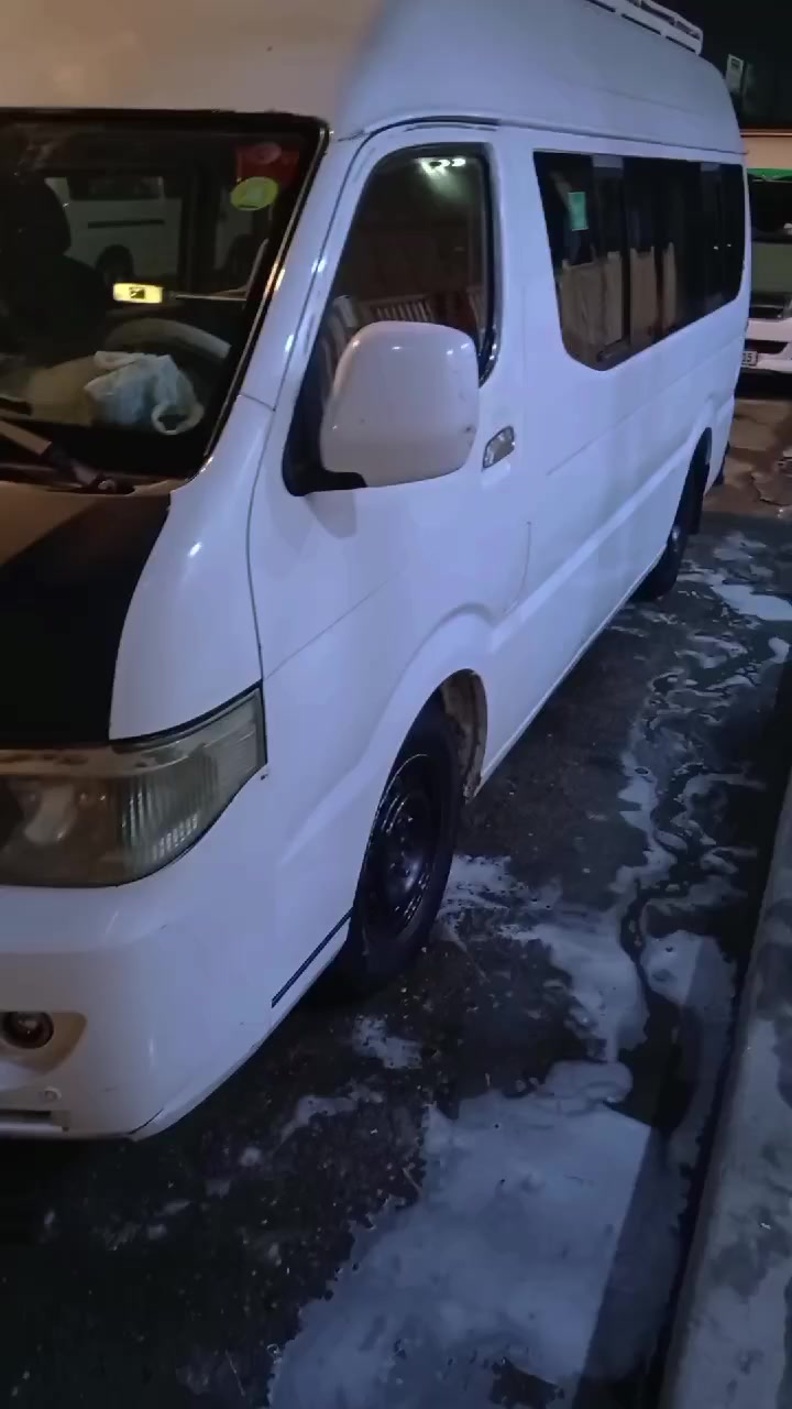 كيا شيري للبيع موديل 13 شرط التحويل مصفره هيئة وغرامات مكينه وكير مكفولات مكينه 2500 مكاني بصره السعر 88 وبيها مجال قليل ***********
