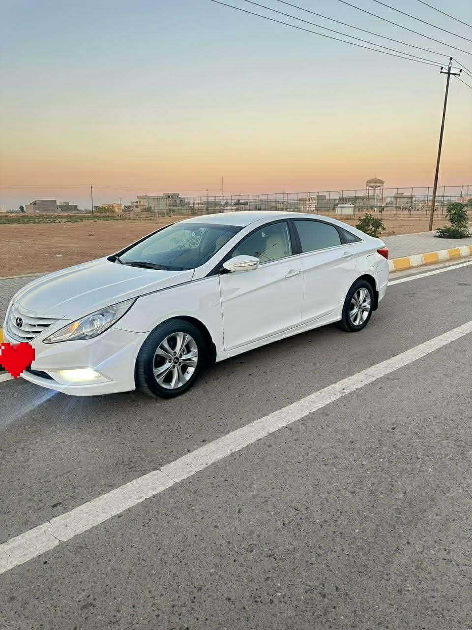 السلام عليكم 

للبيع سوناتا خليجي 2013 رقم بغداد 

السياره بيه صبغ 3 قطع رش فقط ￼

تبريد تخم تاير صدر كله جاهزه  

 حلوه وجاهزه محرك كير خير من الله محرك مامفتوح 

السعر 122 بيه حك الجيه
 مكاني السياره صلاح الدين بلد 
رقم لهاتف 
***********
***********.
