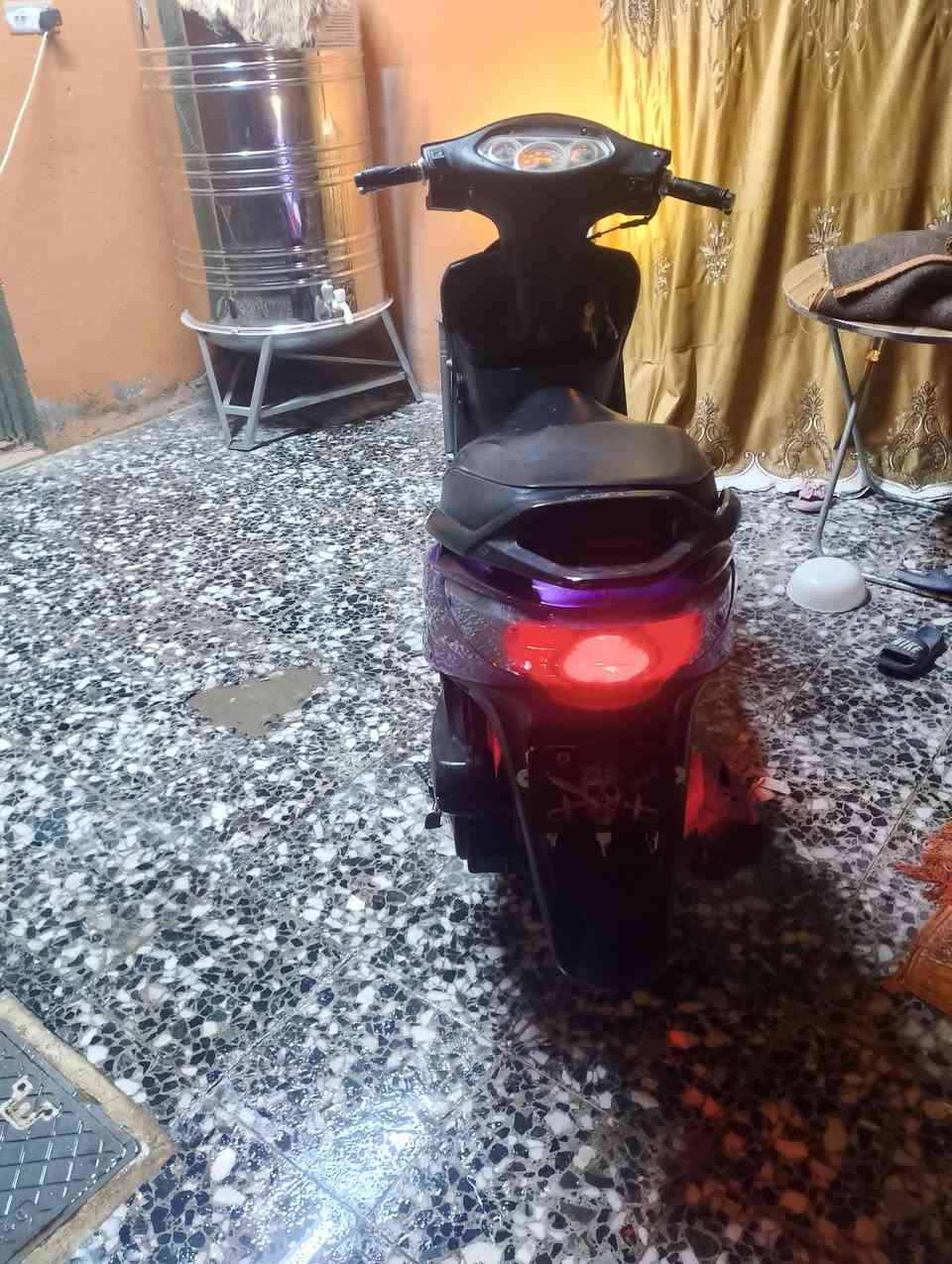 للبيع كامكو مفتوحه مره وحدي كهربايات شغلات سلف. وهندر ***********
