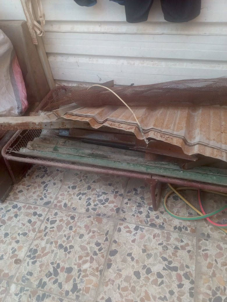 ذني للبيع 3 جينكوات ثگال نظيفات طول 6 متر ووحدة مترين وحدة مترونص والزغار 4لو5 الوحدة نص متر وياهن  باب حديد وكصايص حديد كلهن سوا ابيعهن


**إذا كنت صاحب هذا الإعلان وتريد حذفه لأي سبب، رجاءا أرسل رسالة إلى الدعم الفني**