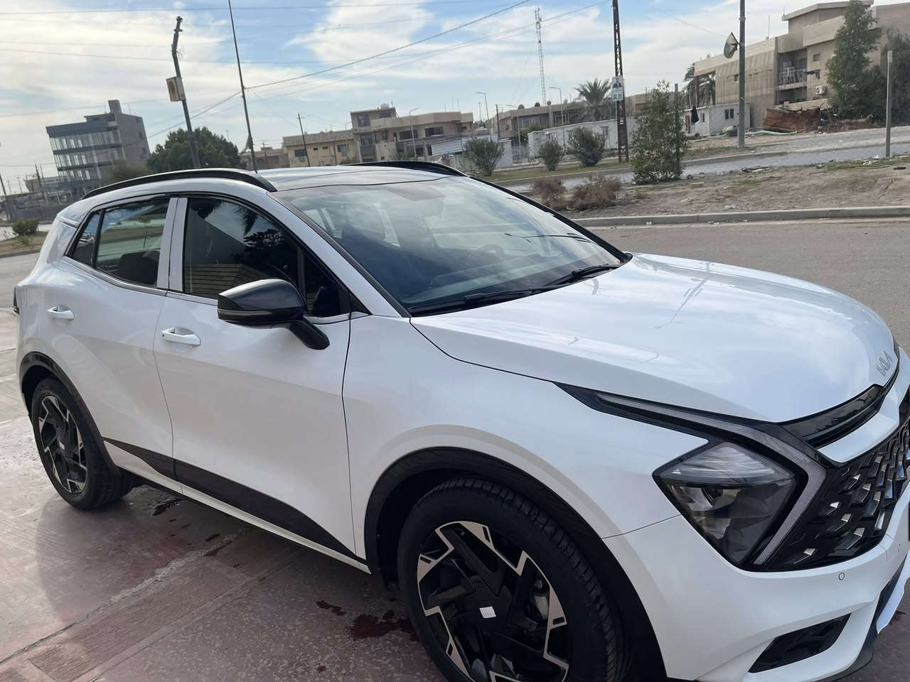 سلام عليكم للبيع سبورتج 2024 خليجي جيتي لاين فول للأخير. مكفوله كفاله عامه .
ماشيه 32000 كيلو 
المواصفات
1.بانورما 
2.كشنات جلد +كهرباء+تدفئه تبريد 
3.رادار جانبي 
4.اربعة انضمه قياده 
5.سايد بريك بصمه 
6.تشغيل عن بعد 
7.جنطه كهرباء
8.مري شفط 
9.اوتو هولد 
10 .حساس امامي خلفي 
وباقي المواصفات المعروفه 
السعر 262 وبيها مجال 
العنوان بغداد حي الخضراء 
***********
