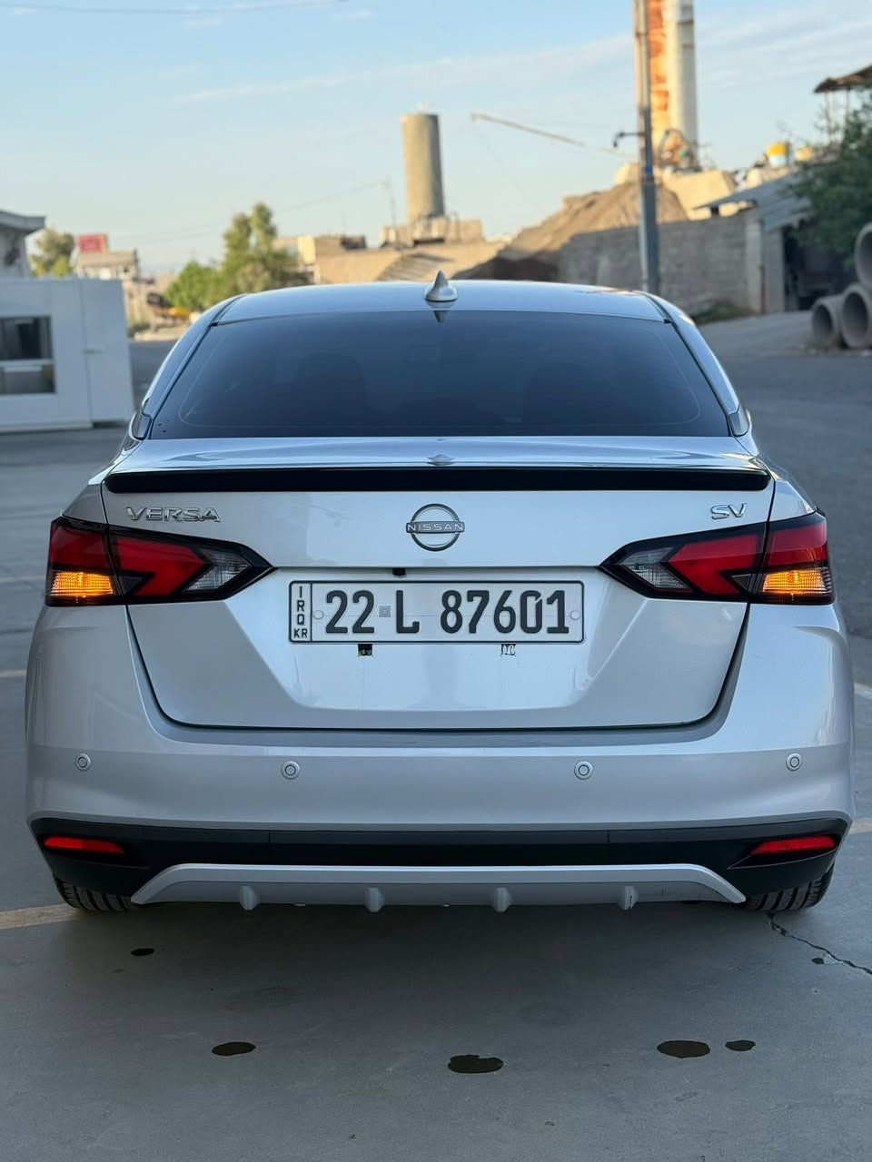 فيرسا موديل ٢٣ بدون صبغ
مواصفات Sv / محرك ١٦٠٠ تنفس طبيعي / 4 سلندر / بدون صبغ بدون دواخل 
بصمه تشغيل / رادار جانبي / تحكمات ستيرن كامل 
ويل كب / حساس خلفي / ماشي ٥٠ الف مايل / صور  ضرر مايطلع / سياره جاهز مايحتاج اي مصرف 
السعر ١٢٧ بي مجال 
مكان اربيل / *********** واتس واتصال
