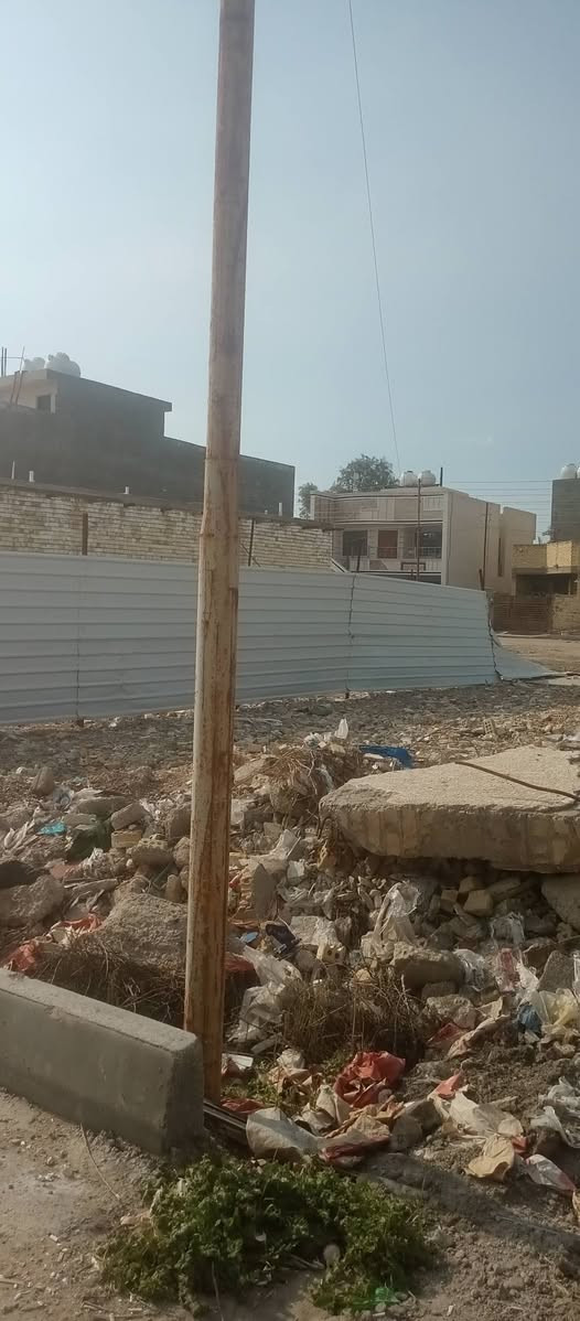 السلام عليكم ...بيتين للبيع مساحه الواحد 100 متر زراعي ملك صرف 25 إقرار محكمه واجها 5×20 بناء من الأساس قيد التشطيب يسلم مفتاح كل بيت يتكون من 3 غرف نوم + صاله وحولي مطبخ  + صحيات عدد 2 المنطقه  كامله الخدمات ماء مجاري تبليط كهرباء انترنت موقعها الغزالية مقابيل جامع الحديثي للاستفسار عن السعر وباقي التفاصيل الاتصال ع ***********
