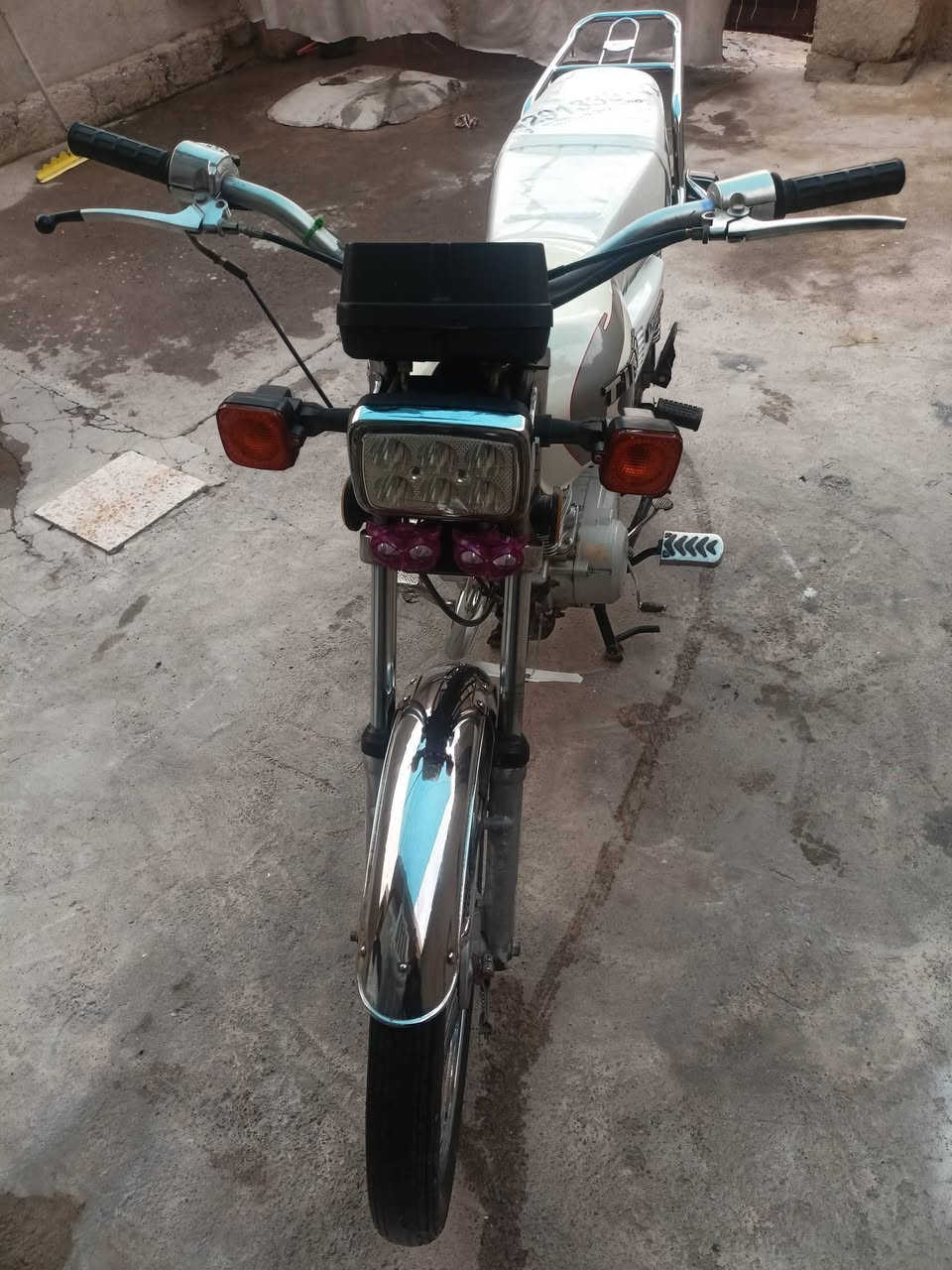 السلام عليكم ماطور للبيع 2020 ما مفتوح ماطور نظيف والسعر على الخاص تعالي خاصر. ***********. *********** هذا رقم الكورك والاسيا خابرني بخير تدلل
