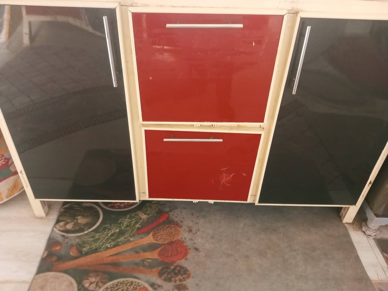 السلام عليكم كاونتر للبيع نظيف جدا مثل مابين بالصور ومقطع الفديو
السعر 125الف وبيه مجال قليل


**إذا كنت صاحب هذا الإعلان وتريد حذفه لأي سبب، رجاءا أرسل رسالة إلى الدعم الفني**