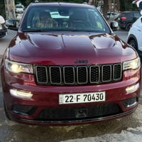 ‏JEEP GRAND CHEROKEE 2022 S جيب فئة:    S موديل:  2022 مكينة:  V6 3.6 ...