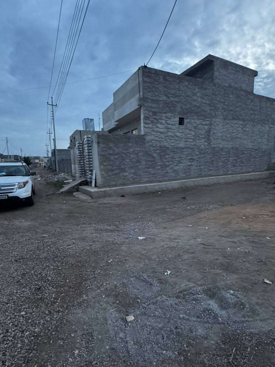 سلام عليكم بيت للبيع في حي الفارس خلف النهر
مساحة 150م
2غرف نوم
صالة+ استقبال +مطبخ
للاستفسار
***********
او مراجعة مكتب ادراك للمحاماة والعقار في شارع الامير مقابل مخبز الامير
