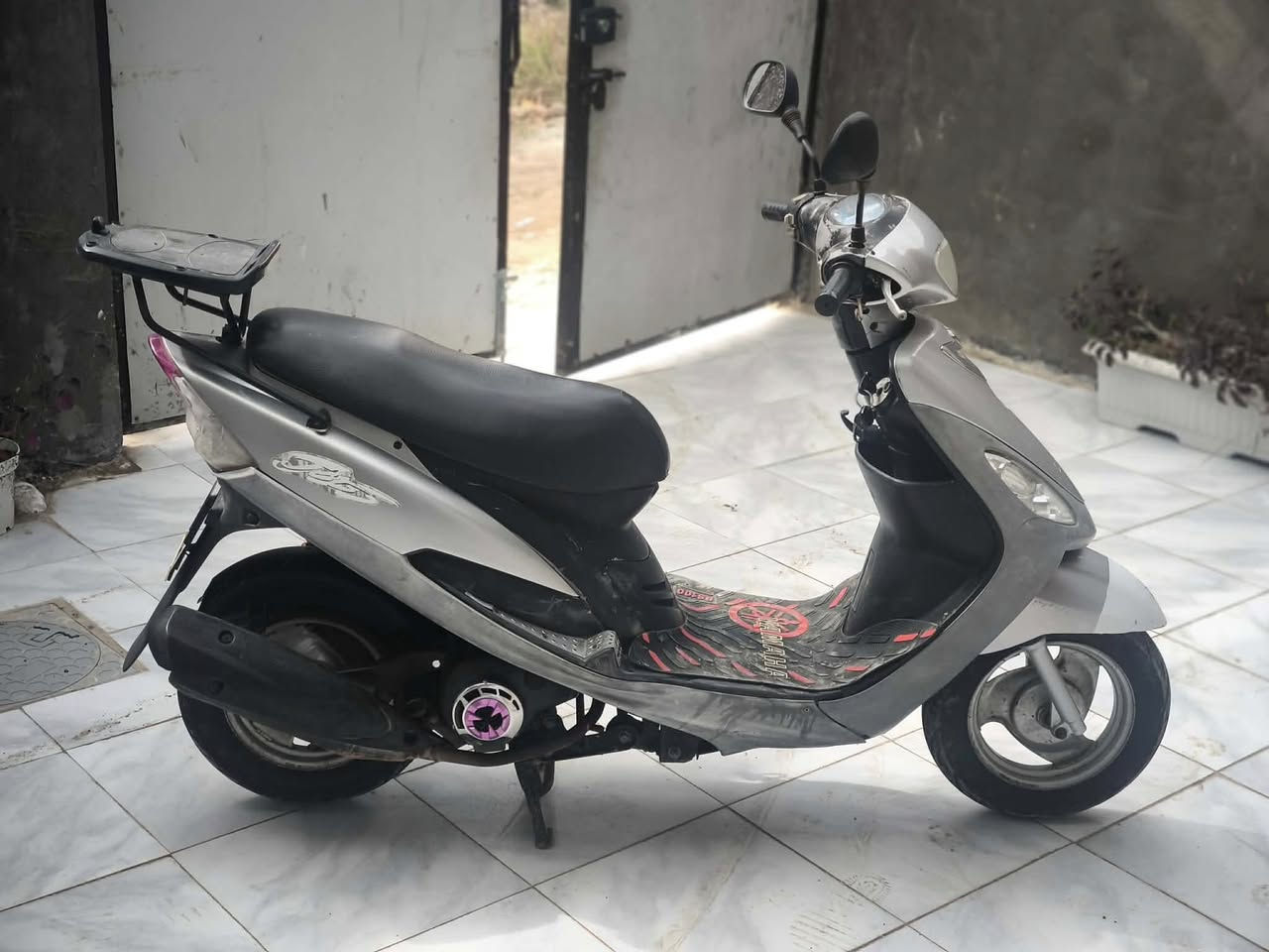 سلام عليكم درجه اللبيع درجه رمبه جديده عل بلاد كله بلاد ختم واحد مكاني حله دبله السعر 700 وا بيه مجال الحد يرسلني عليه يرد خلي يخبر رعيه هاذه رقمه ***********مكينه 49 بلاد ماملعوب بيه تفاصيل اكثر تصل
