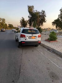 سورنتو • ٢٤٠٠ • فتحة سقف