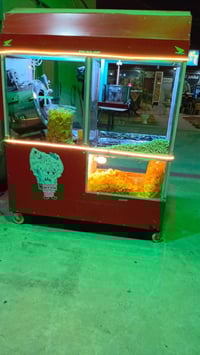 ميز لبلبي + مكينه حب وشامية وجبس للبيع  مع كامل الغراض والمسواك  يوجد ...