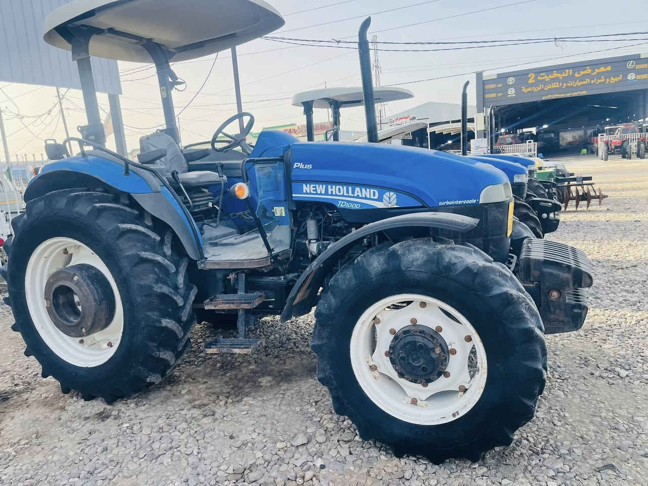 للبيع حجم 100 موديل 2012 /***********
