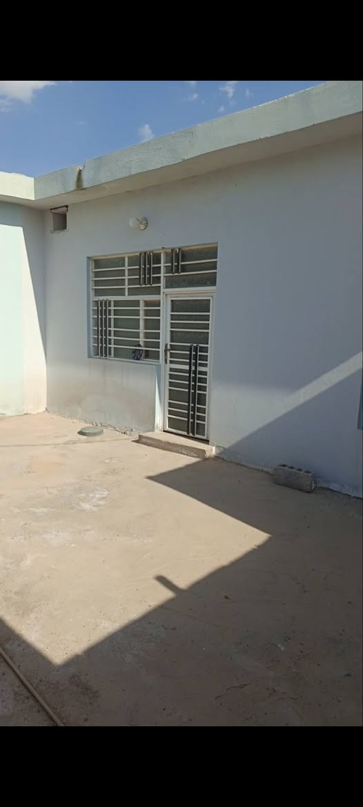 حي ميسان خلف سكلة الگرعاوي شارع الزوار
بيت مساحه ٢٠٠متر متكون من ٣غرف /ثنين منهن سويت كامل حماماتهن بيهن ومتكون أيضا من ستقبال وصاله كبيره ومطبخ مكشوفات ثنين حمام خارجي طارمه وحديقه بناء البيت الأساس صب كونكريت والسقف أيضا صب كونكريت

بناء بلوك الارضيه بورسلين مطبخ وحمامات سيراميك البيت كامل وماعايزه اي شي
#سعر50


**إذا كنت صاحب هذا الإعلان وتريد حذفه لأي سبب، رجاءا أرسل رسالة إلى الدعم الفني**