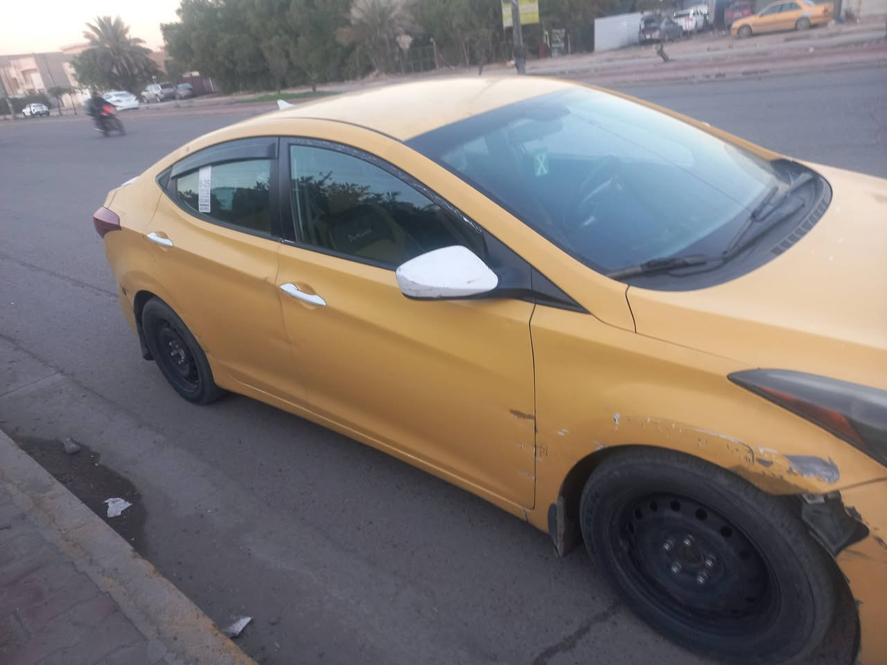 النترا ٢٠١٤ وارد امريكي حادث بس بنيد والباقي كفاله شرط الفحص  من الدواخل لغد شاصي مكفول بيه بس بشخوط يرداله فقط صبغ ودعاميه امامي  كير مكينه ١٨٠٠ دوش مكفوله ما مفتوحه السعر ٩٥ وبيه مجال بسيط مكاني شهداء  رقمي ***********
