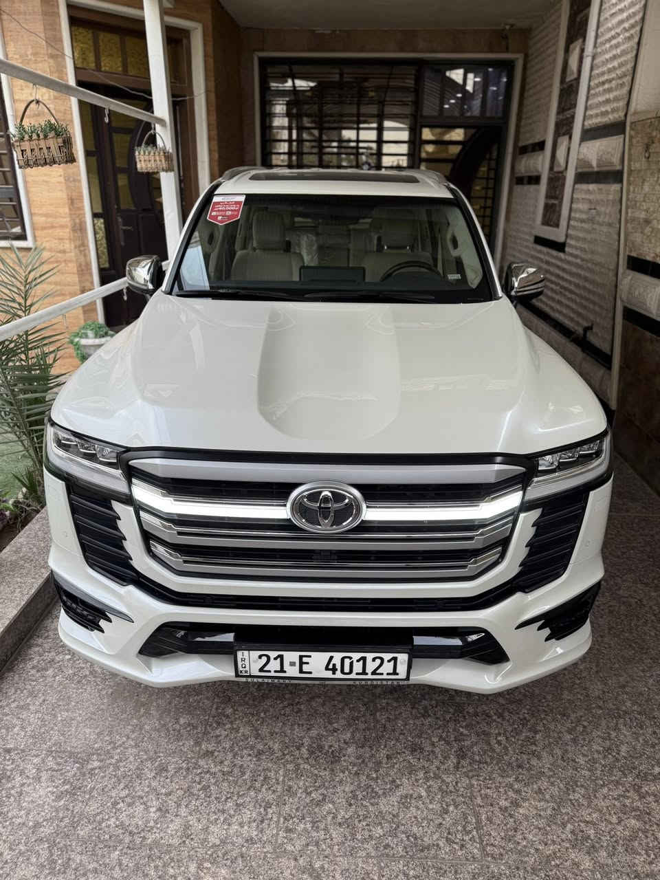 السلام عليكم للبيع لاندكروز 2024 مواصفات ساز اصلي VX  لمتد ساز اصلي ام الضمان ماشي 22  الف حقيقي مكينة 4000 تنفس طبيعي 6 سلندر 3 شاشات ام التطبيق  

ملاحظة السيارة بعدها داخل الضمان 

السيارة مكفولة كفالة عامة من الصبغ و الفتح و البارد و الخدوش و الرصعات  و حتة الدعاميات مكفولة حتى من الترميل مكفولة 

المواصفات VX لمتد  لحايا و لد امامي اصلي 5   بصمات كامرات 360 درجة كشنات كلها تدفئة تبريد كهرباء الأماميات و الخلفيات رادار امامي و خلفي 7 راكب كهرباء 8 ايرباك 3 قطع تبريد سماعات JBL لد امامي كشنات جلد شاشة وسطية كبيرة تحكمات استيرن جهتين ثلاجة فوريل تشغيل عن بعد مري شفط مري قلاب كامرات بالمري كشن خزن ميموري وباقي المواصفات المعروفة 

السيارة كلها عدتها و غراض الشركة  موجودة السماعات الخلفية و غراض الشركة بعدها بيها موجودة و حتة البردة الخلفية مال صندوك بعدها ما مشدودة 

مكان السيارة بغداد 

رقم الهاتف ***********
