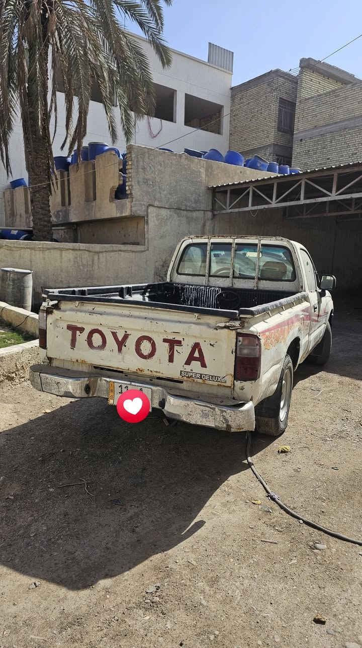 السلام عليكم
تيوتا بيك اب جمرة موديل ١٩٩٨ للبيع 
رقم بغداد الأجنبي الجديد وسنوية هزة جديدة 
صبغ بلادي عدا الباب الخلفي 
مكينة وكير اوتوماتيك بلادي 
بور ستيرن 
السياره نظيفة وبيها بعض نواقص 
غلاف بدي وكهربائيات ودوشمة وتخم تاير كله جديد 
السعر ٦٠ $ مكاني بغداد 
الاتصال على الرقم ***********
