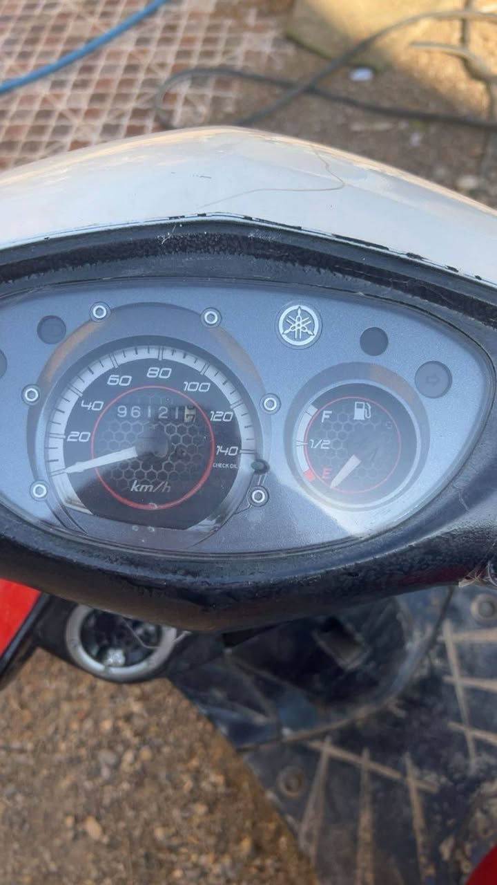 السلام عليكم ماكس ثعلب
اوراق بي 
مكفول كفاله عامه 
سعره 550 الف وبي مجال 
ديالى الحويش 
***********
