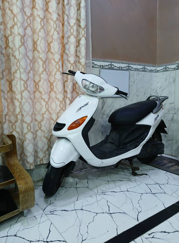 السلام عليكم 
اكزز فحل ياباني للبيع دراجة مامفتوحه سلف هندر كهربائيات كلها شغاله دراجة جديده مال باله ماصرله هواي من طالعه من الوكيل السعر 600 وبيه مجال قليل الشراي العنوان البصره ابي الخصيب الاستفسار على هذا الرقم 
***********
