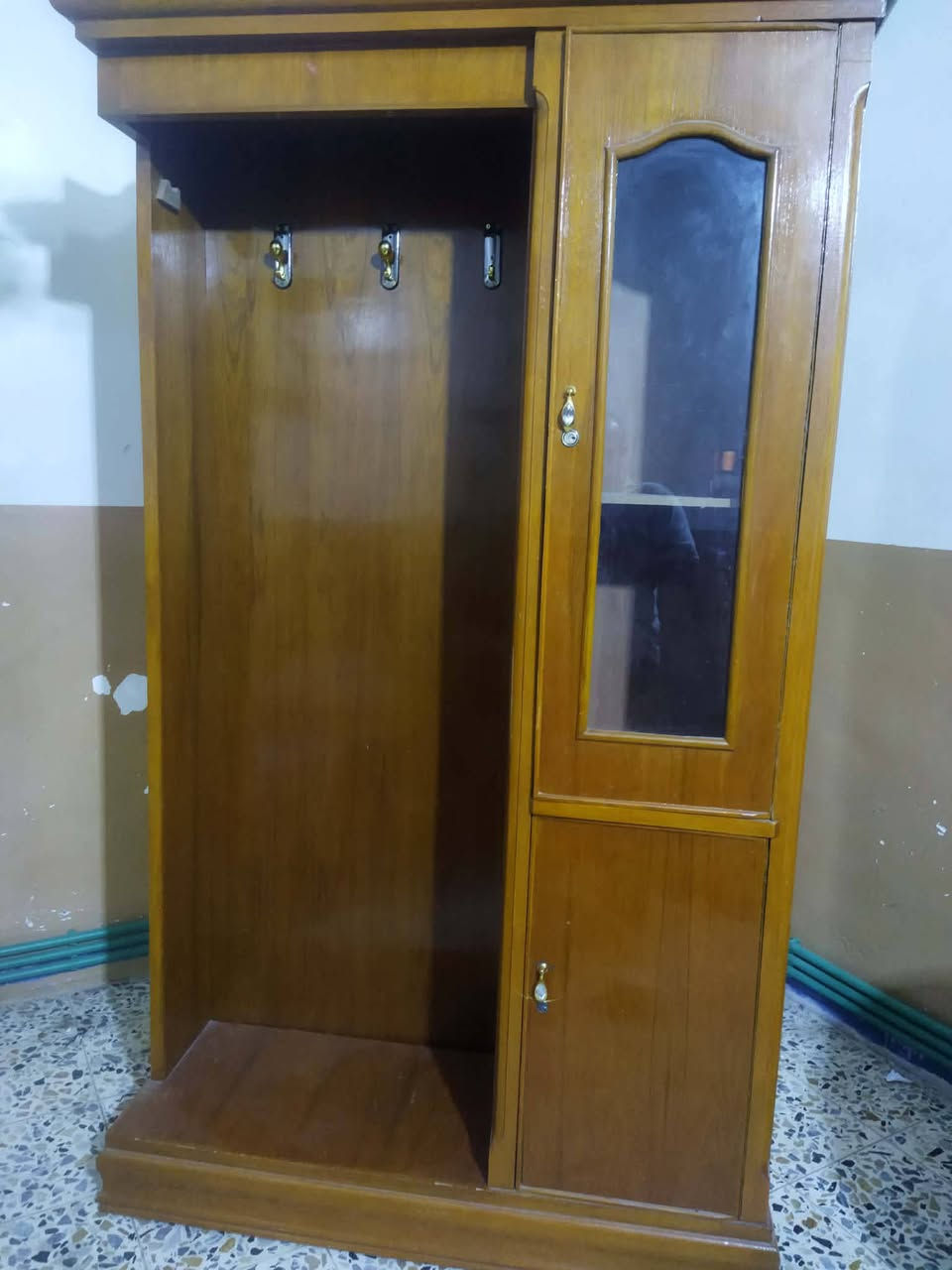 زاوريه نضيفه وحلوه مرتبه بالنجف حي الزهراء سعر 75 
استفسار ولتصال ***********
