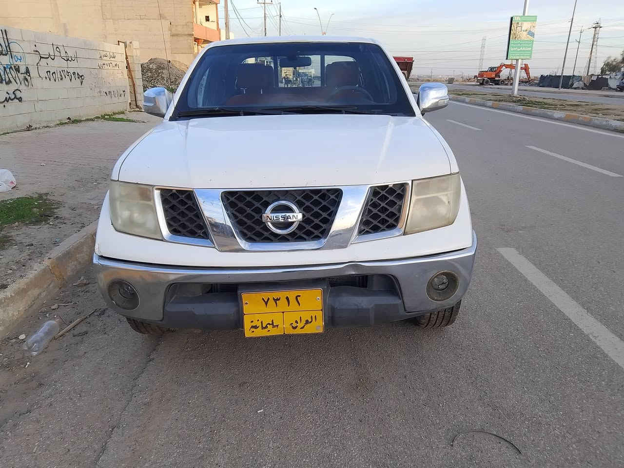 نيسان نافارا موديل ٢٠٠٩
كير عادي رقم سليمانية سنوية ساقطة باسمي 
محرك جديد مال نافارا 
ضررها
ضربة خفيفه  باب الله خلف السكن  كما موضح بالصور (غير مصلح) وبيها بارد قليل ملاحظات
الباقي بدون ضرر
موقع كركوك 
بيها بطاقة بنزين
رقمي 
***********
