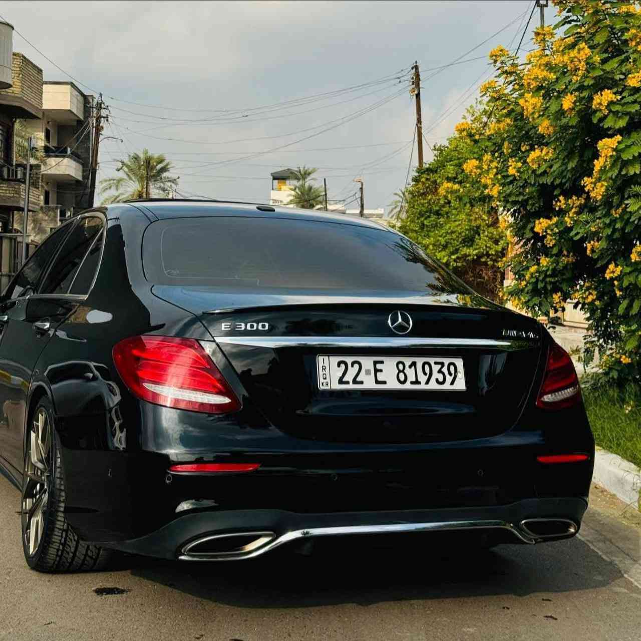 السلام عليكم
للبيع E300 2017  (دفع خلفي ) 
فتحه 
داخل احمر 
بصمه 
بصمه ابواب 
حساس امامي خلفي 
نقاط عمياء 
رادار 
تحذير تصادم 
كامره خلفيه 
سماعات برمستر 
شاشه متصله 
انضمه قياده 
جنطه كهرباء 
داخل 64 لون 
دبل ماوس 
تدفئة كشنات 
ويل 19 
90 الف ماشيه 
دركه كاربون فايبر شكل جديد
بدي AMG
بيها هوايه مواصفات معروفه بهذا الموديل 
كير مكينه بوضع الشركه 
بدون نقص (صفر مسج) 
حادث جاملغ امامي الايمن ومبدل نفس اللون (شاديله قطعه نفس لون تفصيخ) بدون صبغ  
بدون دواخل 
للاتصال *********** 
مكانها حي الجامعة 
السعر جدا مناسب
