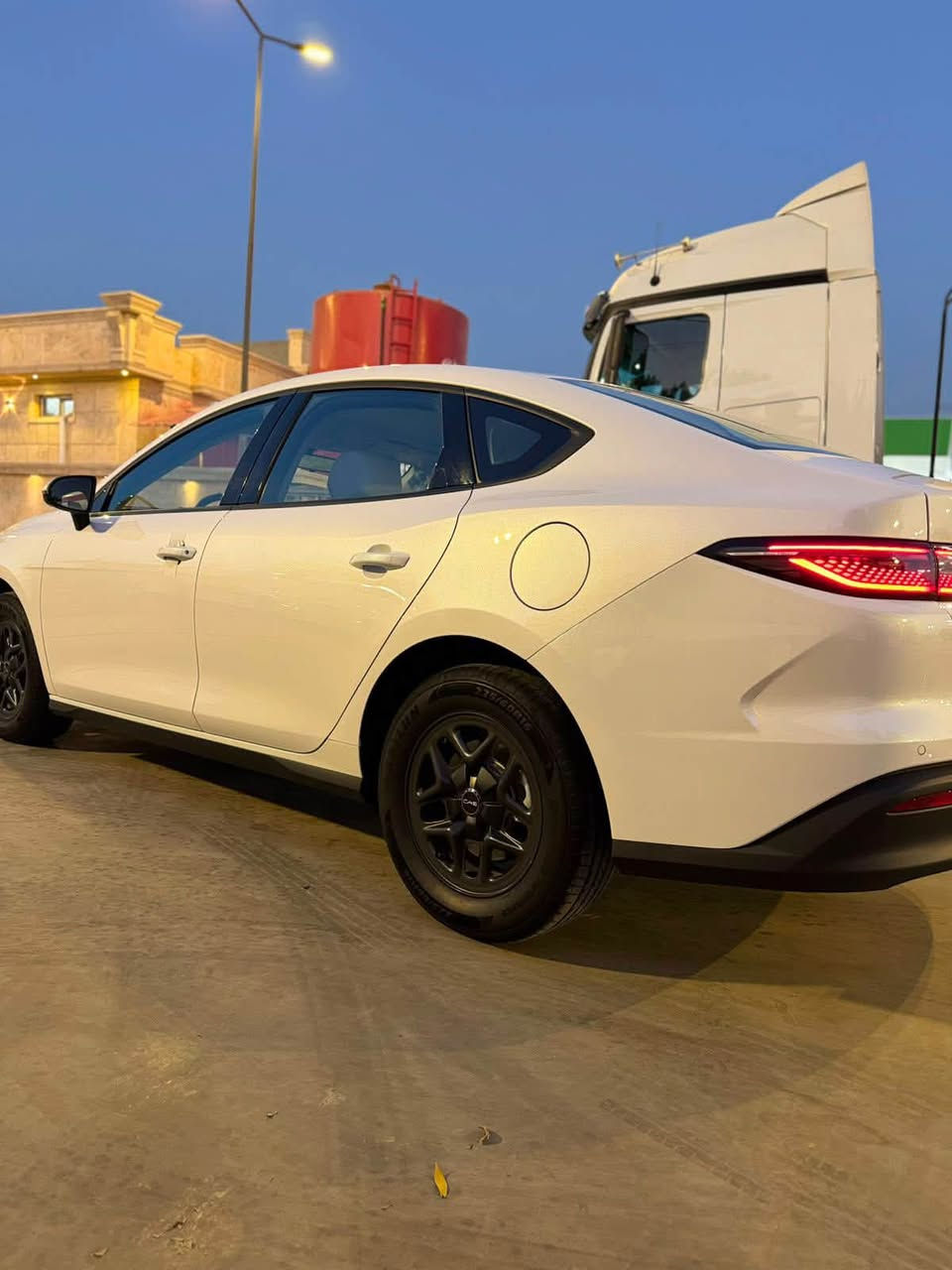 سلام عليكم BYD سيل 5
كفاله عامه 1280K
بغداد بسمي شرط التحويل 
📍بغداد-البياع 
‎19500 
للستفسار ***********
