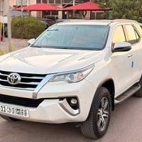 البيع فورچنر 2020 خليجي  رقم بغداد تحويل مباشر  ماشيه 80km موصفات معرو...