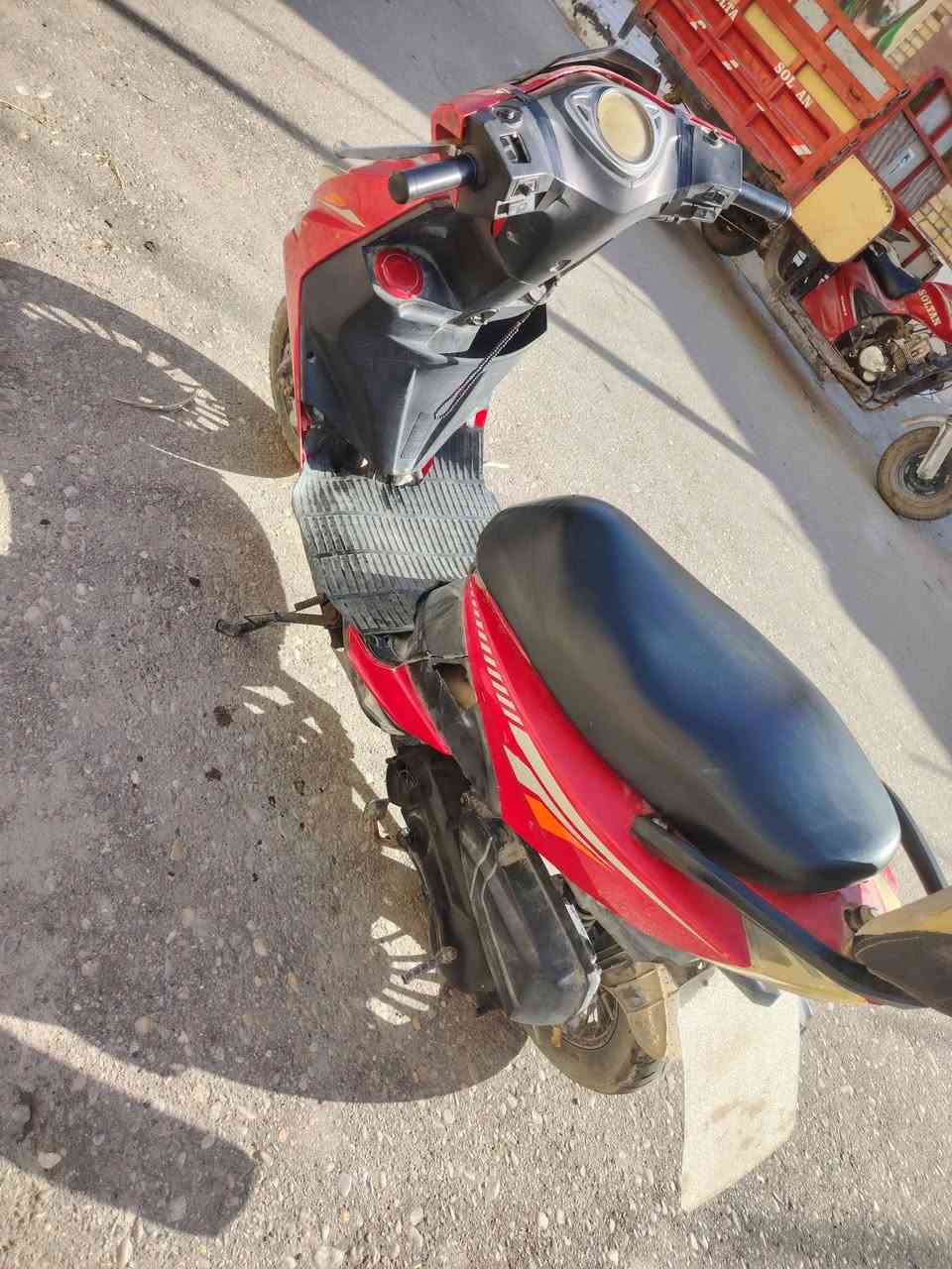 دراجه اف اس نضيفه وشغاله سلف وهندر اوراق كامله مثل ما موضح بصوره السعر 180 وبيهه مجال قليل رقمي *********** Singapore
