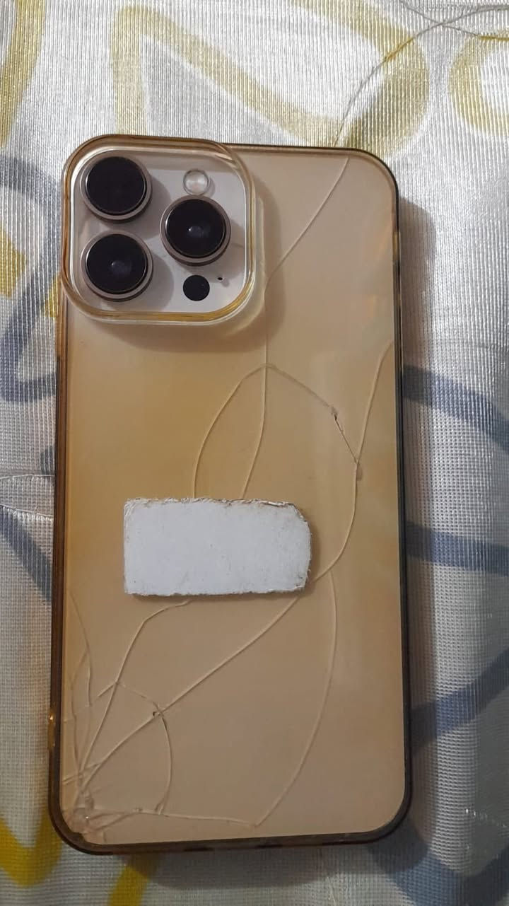 ايفون xsmax نموذج m موبايل نظيف حيل بطارية 100 شاشة 3خيارات فيس ايدي وكف من حدثته جان شغال السعر 160 مكاني بغداد البلديات شاصي ايفون 16 برو ماكس تيتانيوم
