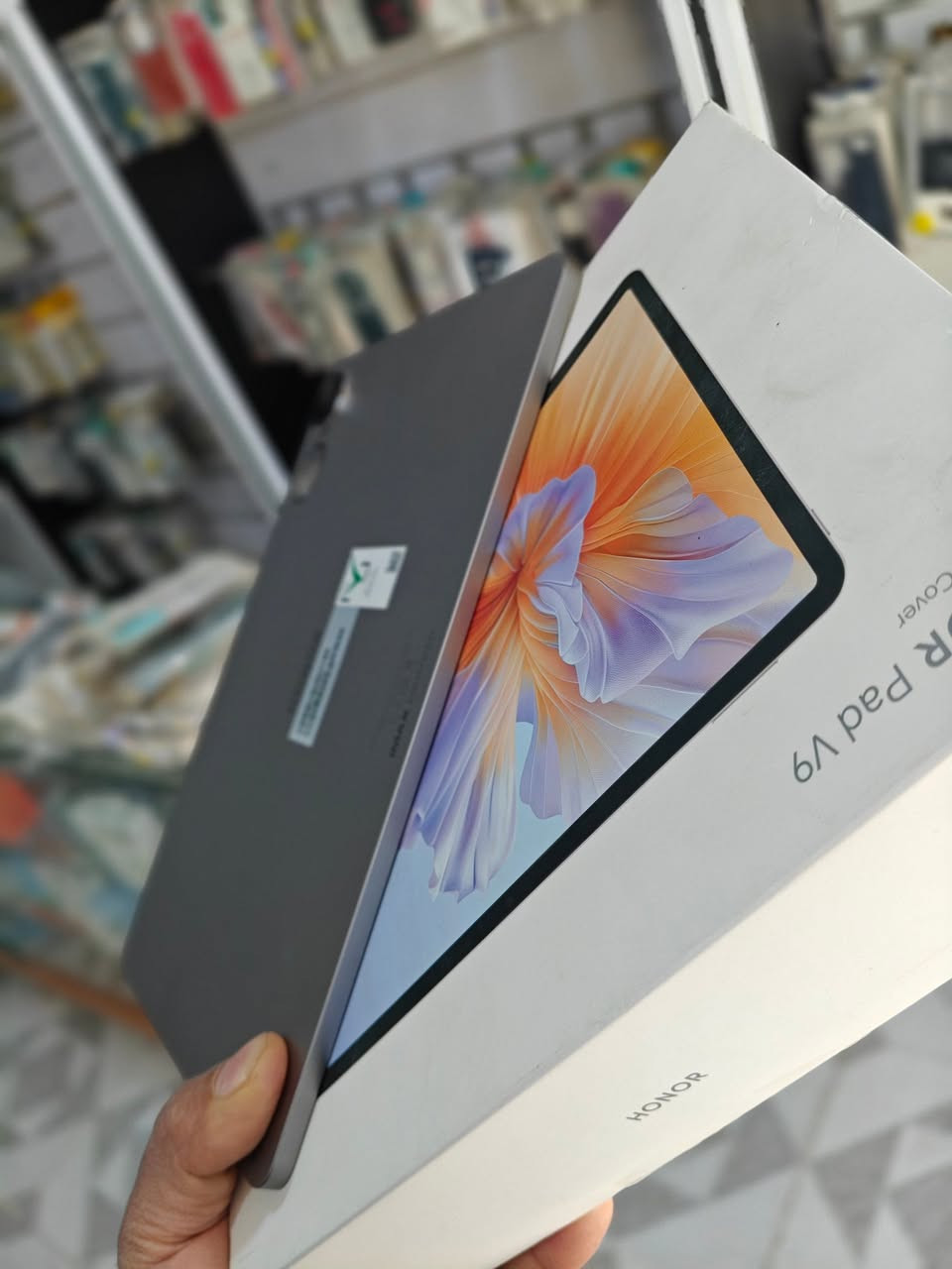 السلام عليكم 
هونر باد V 9
ذاكره 256/12 أخو الجديد 
المواصفات 
الشاشة11.5 بوصة - 144 هرتز - IPS LCD
الكاميرا13 ميجابكسل
المعالجMediatek Dimensity 8350
البطارية والشحن السريع10100 مللي أمبير - 66 واط
ظمان 3 أيام حقيقي من أي خلل أو صيانه 
السعر 485 الف وسعر الجديد 630 الف 
مكان المكتب بابل يوجد توصيل محافظات


**إذا كنت صاحب هذا الإعلان وتريد حذفه لأي سبب، رجاءا أرسل رسالة إلى الدعم الفني**